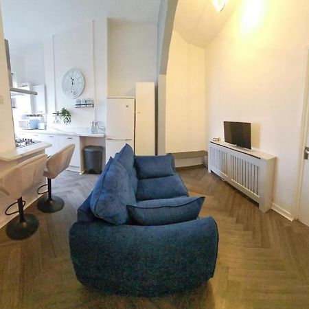 Entire 2 Bed Flat On 3Rd Floor Near City Centre & Stadium Cardiff Eksteriør billede