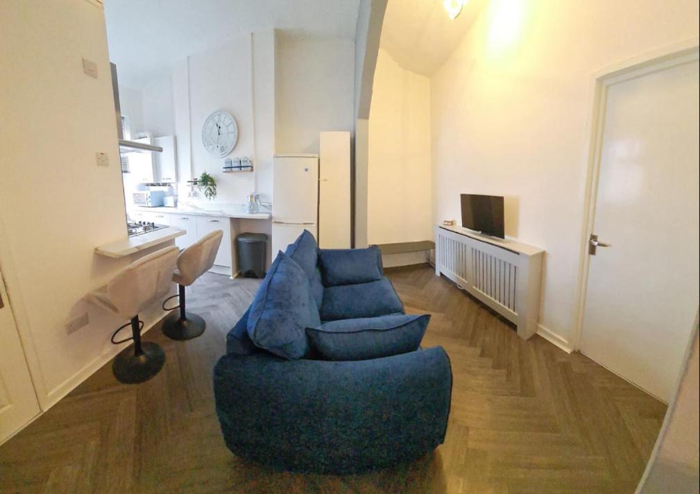 Entire 2 Bed Flat On 3Rd Floor Near City Centre & Stadium Cardiff Eksteriør billede
